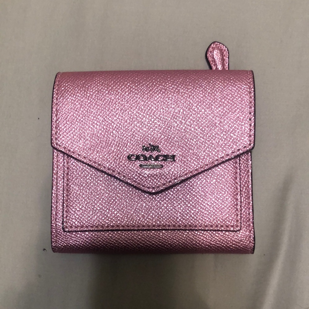 Small pink coach wallet
